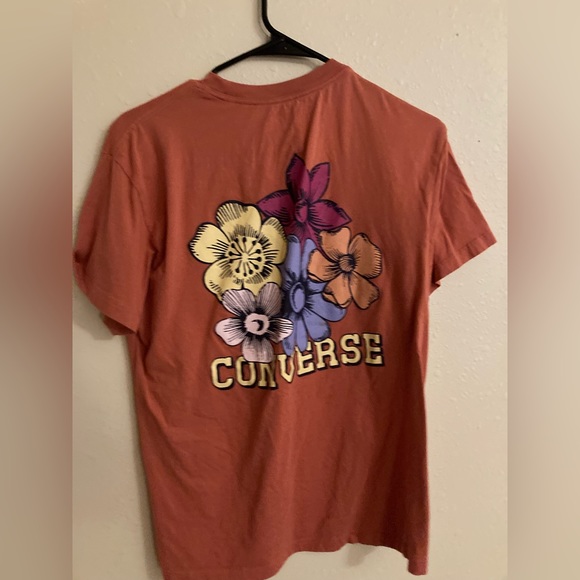 Converse shirt with design on back - Picture 2 of 2